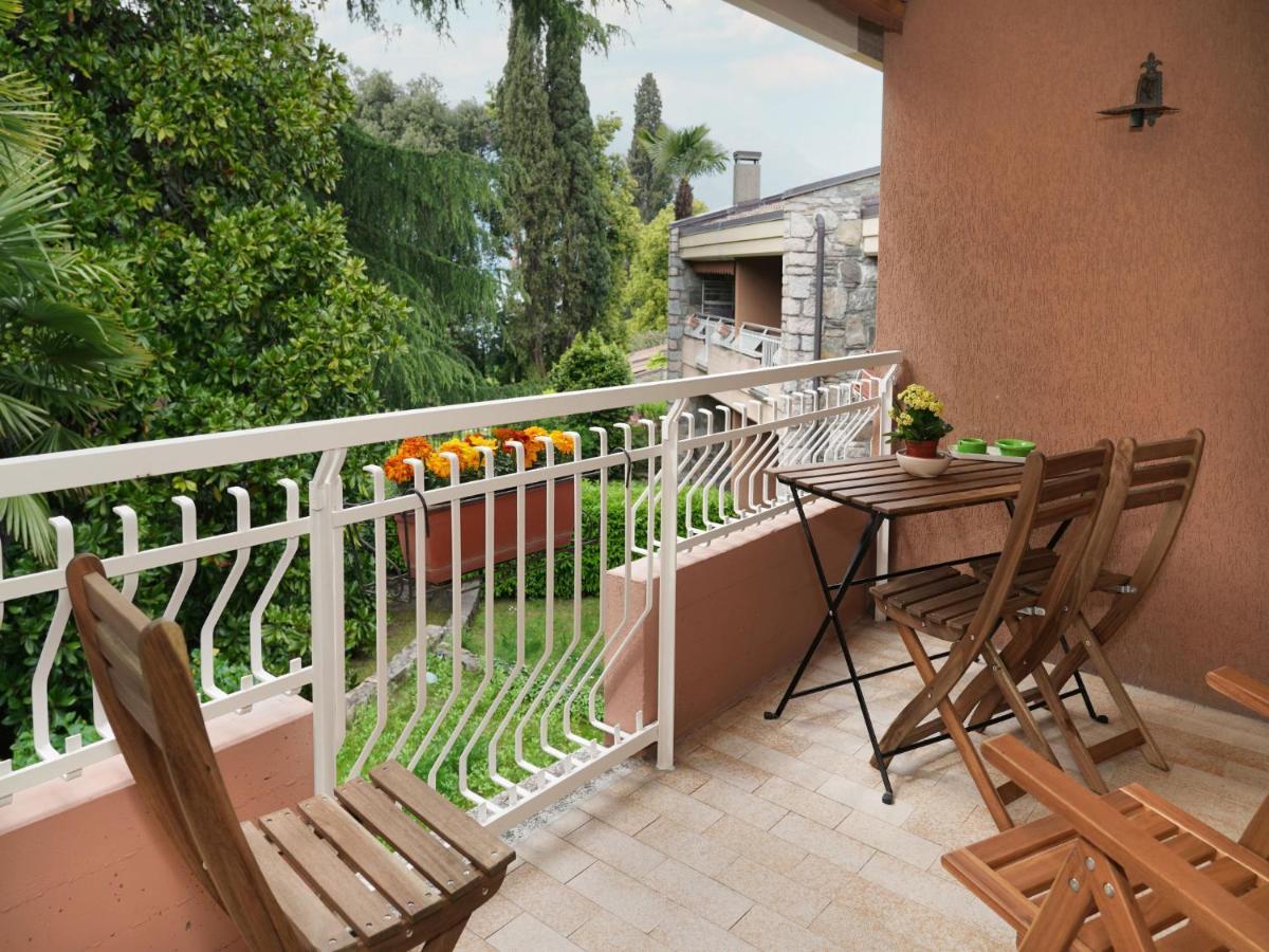 Studio Hermitage-4 By Interhome Porto Valtravaglia Exterior photo